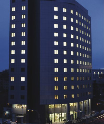 One Victoriei Center